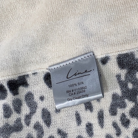 LINE the label Silk Knit Cardigan Sweater Shawl Cream & Black size XS - Picture 10 of 13